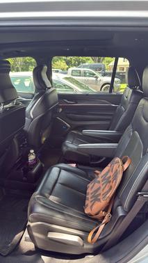Silver 2022 Jeep Grand Cherokee L Overland