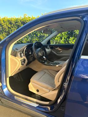 Blue 2018 Mercedes-Benz GLC 300 Base