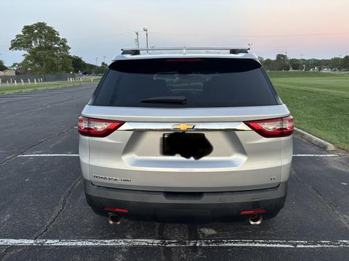 Silver 2019 Chevrolet Traverse LT Cloth