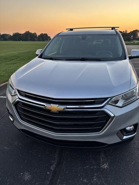 Silver 2019 Chevrolet Traverse LT Cloth