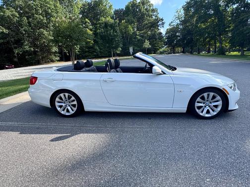 White 2013 BMW 328 i