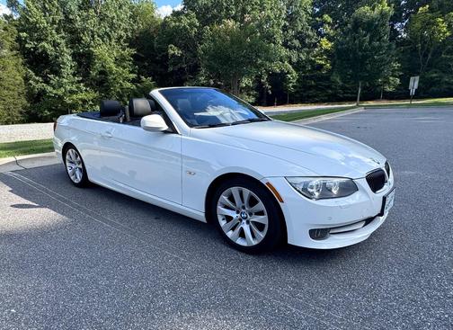 White 2013 BMW 328 i