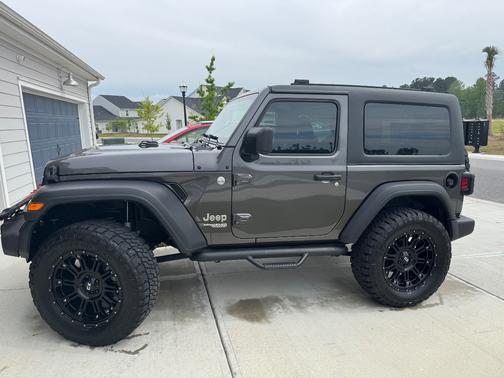 Gray 2019 Jeep Wrangler Sport