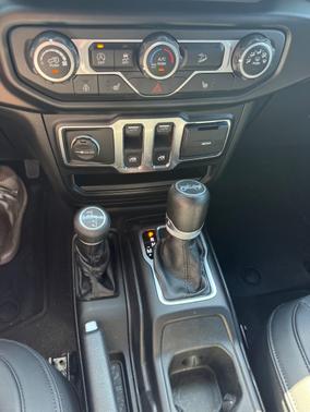 Gray 2019 Jeep Wrangler Sport