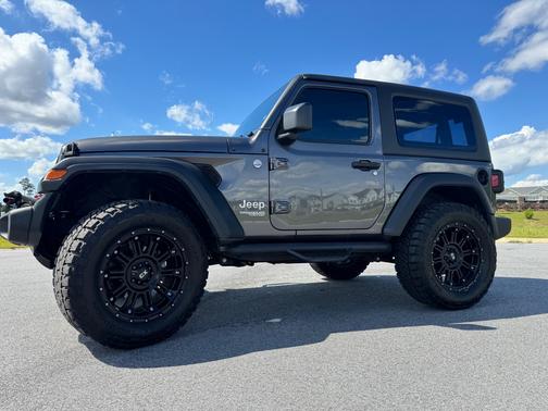 Gray 2019 Jeep Wrangler Sport