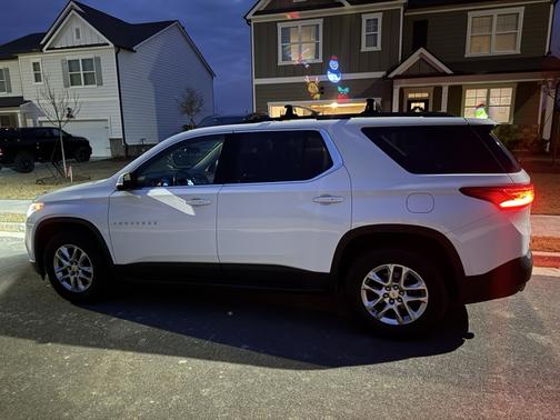 White 2019 Chevrolet Traverse LT Leather