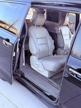 Black 2017 Toyota Sienna XLE
