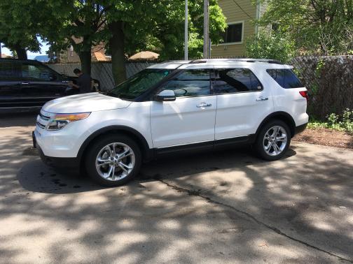 Photo 3 of 6 of 2014 Ford Explorer Limited