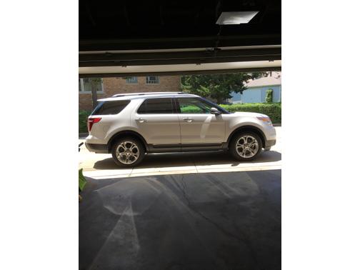 Photo 4 of 6 of 2014 Ford Explorer Limited