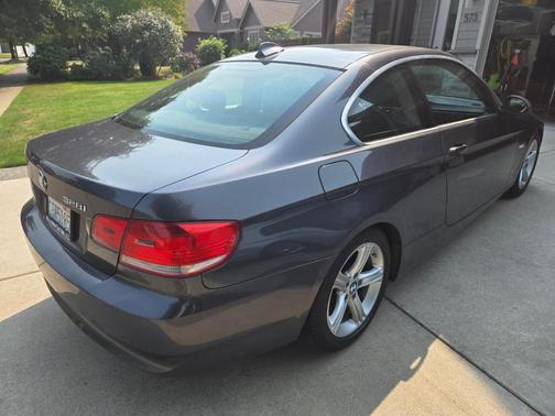 Gray 2008 BMW 328 i