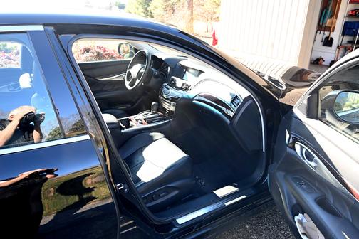 2018 INFINITI Q70 3.7X LUXE