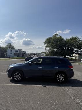 2015 Nissan Pathfinder SV