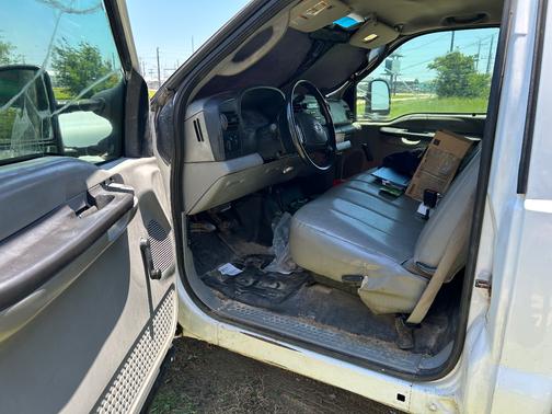 White 2006 Ford F-250 XL Super Duty