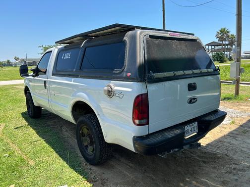 White 2006 Ford F-250 XL Super Duty