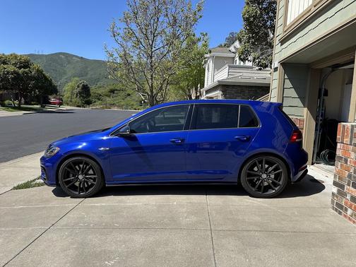 2019 Volkswagen Golf R 4-Door w/DCC & Navigation