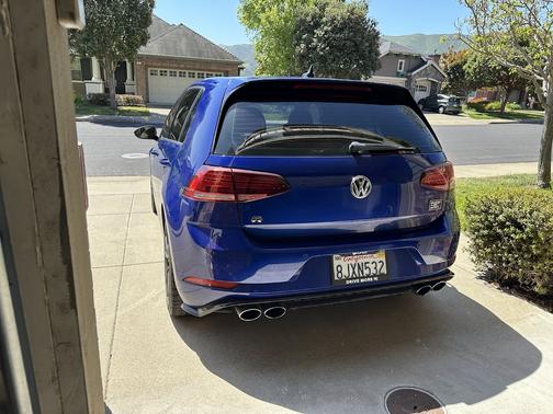 2019 Volkswagen Golf R 4-Door w/DCC & Navigation