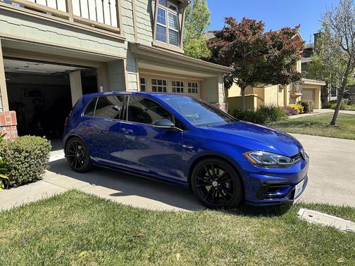 2019 Volkswagen Golf R 4-Door w/DCC & Navigation
