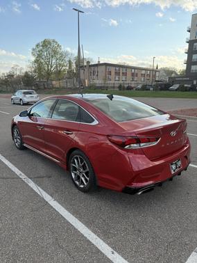 Red 2018 Hyundai SONATA Limited 2.0T+