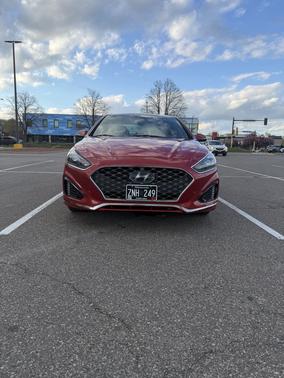 Red 2018 Hyundai SONATA Limited 2.0T+