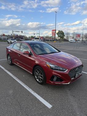 Red 2018 Hyundai SONATA Limited 2.0T+