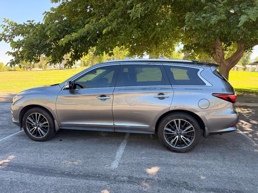 Gray 2017 INFINITI QX60 Base