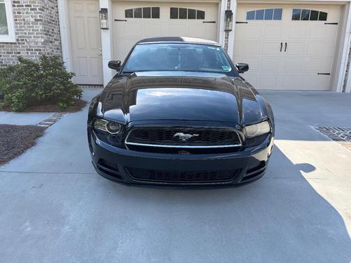 Black 2014 Ford Mustang V6