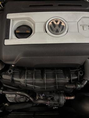 White 2013 Volkswagen Beetle 2.0T