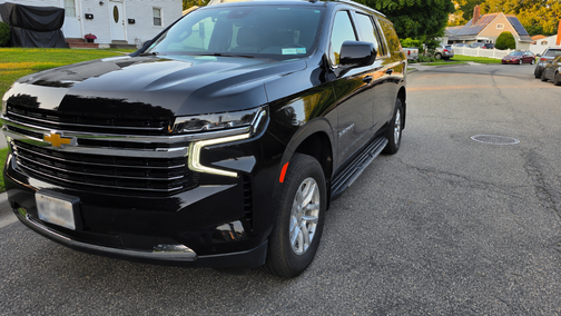 Black 2024 Chevrolet Suburban LT