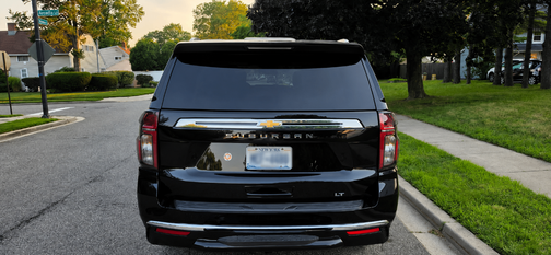 Black 2024 Chevrolet Suburban LT
