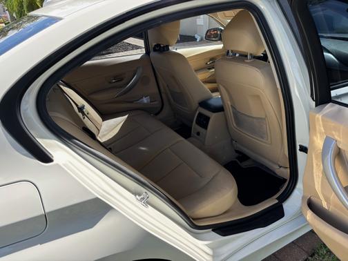 2012 BMW 328 i