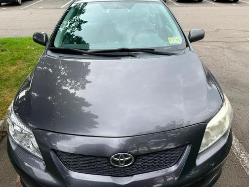 Gray 2010 Toyota Corolla LE
