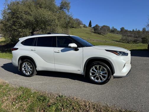 2023 Toyota Highlander Hybrid Limited