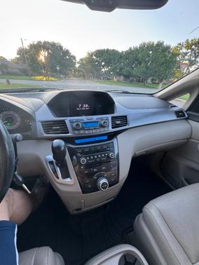Purple 2012 Honda Odyssey Touring