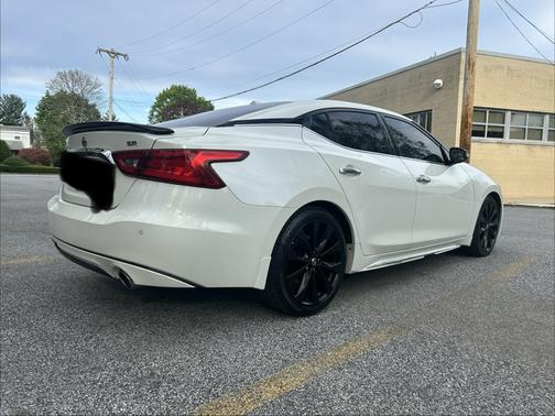 White 2016 Nissan Maxima 3.5 SR