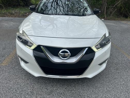 White 2016 Nissan Maxima 3.5 SR