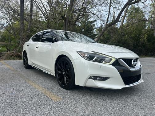 White 2016 Nissan Maxima 3.5 SR