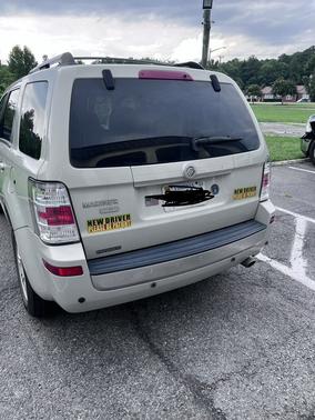 Silver 2009 Mercury Mariner Premier