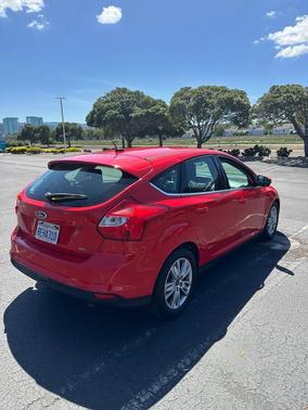 Red 2012 Ford Focus SEL