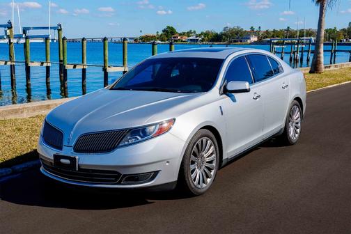 2016 Lincoln MKS Base