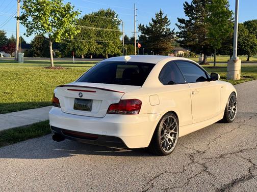 White 2011 BMW 135 i