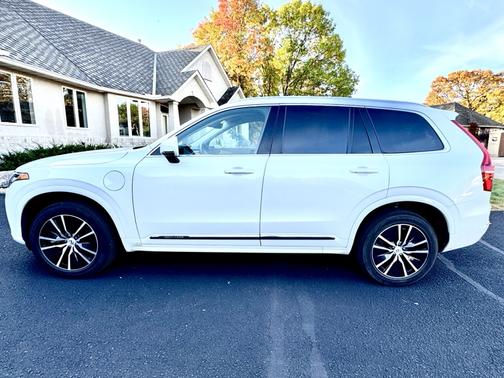 2022 Volvo XC90 Recharge Plug-In Hybrid T8 Inscription Expression 7 Passenger