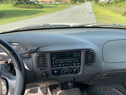 2002 Ford F-150 XLT SuperCrew