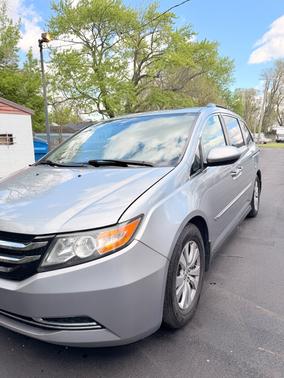 Silver 2016 Honda Odyssey EX-L