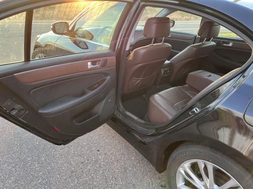 2014 Hyundai Genesis 3.8