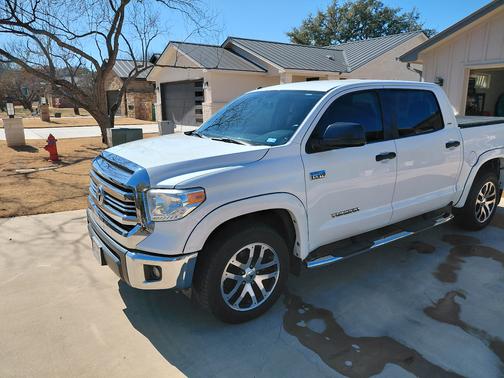2017 Toyota Tundra SR5