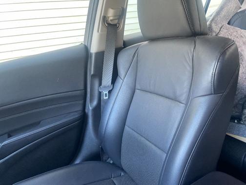 White 2014 Acura ILX 2.0L