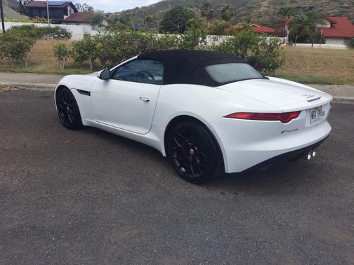 Photo 3 of 11 of 2015 Jaguar F-TYPE Base