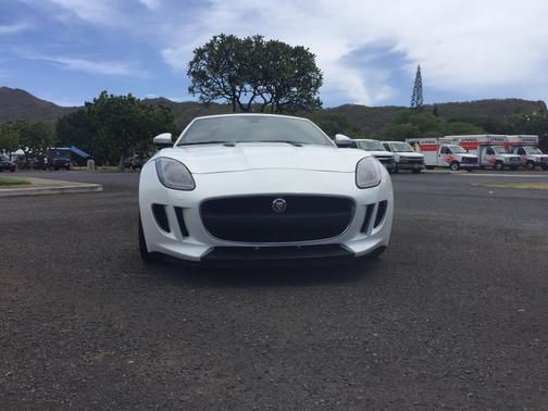 Photo 4 of 11 of 2015 Jaguar F-TYPE Base