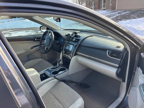 2012 Toyota Camry Hybrid XLE