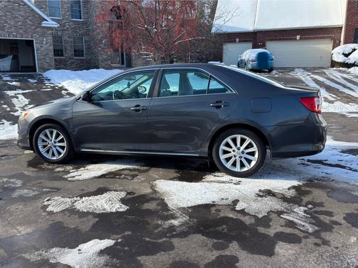 2012 Toyota Camry Hybrid XLE